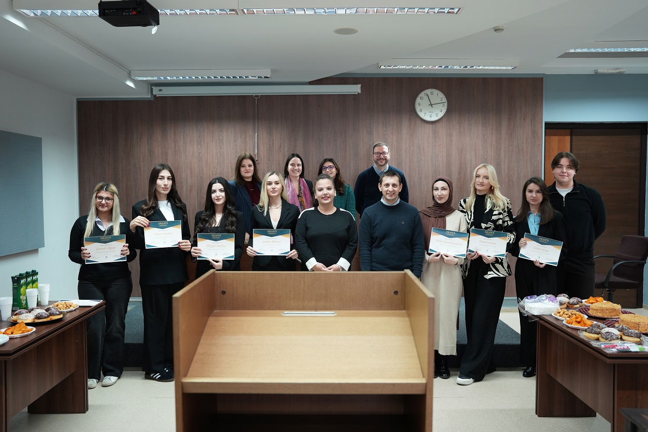 Geleceğin Hukuk Liderleri: FLW Dekanlık Onur Listesi Töreni