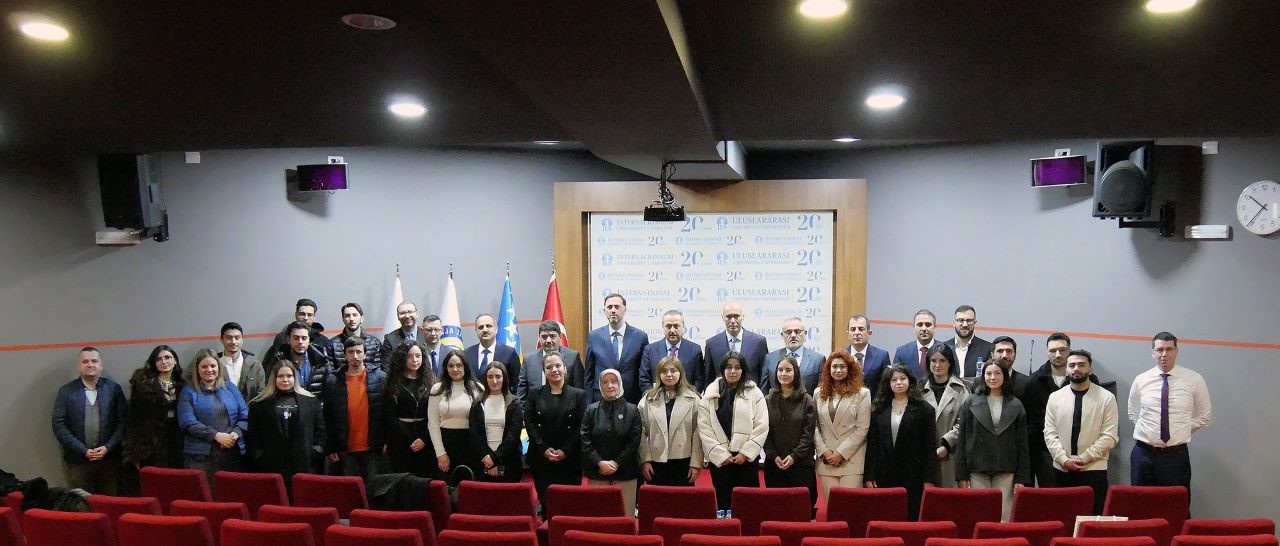 IUS'ta İnsan Haklarının Kurumsallaşması Üzerine Açık Oturum