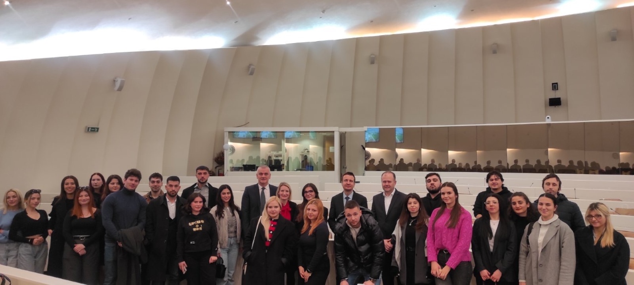 Adalet Sistemini Keşfediyoruz: Hukuk Fakültesi Öğrencileri FBiH Adalet Bakanlığını Ziyaret Etti