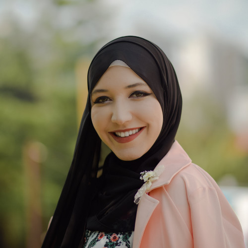 “Budite informisani o trenutnim trendovima i savremenim izazovima u svojoj oblasti” - Medisa Fočić, uspješna priča naše alumnistice