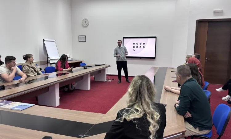 Faculty of Law Hosts Inspiring Career Talk with Alumni for Current Students
