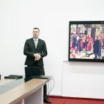 “The Role of Judges in Building Democracy” Marks First FLW Public Lecture of the Spring Semester